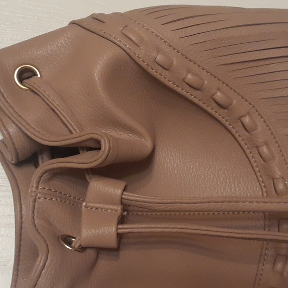 NEW mocha colored fringe shoulder bag. - Picture 1 of 4